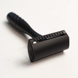 Alternative view of Varukh Slant Razor